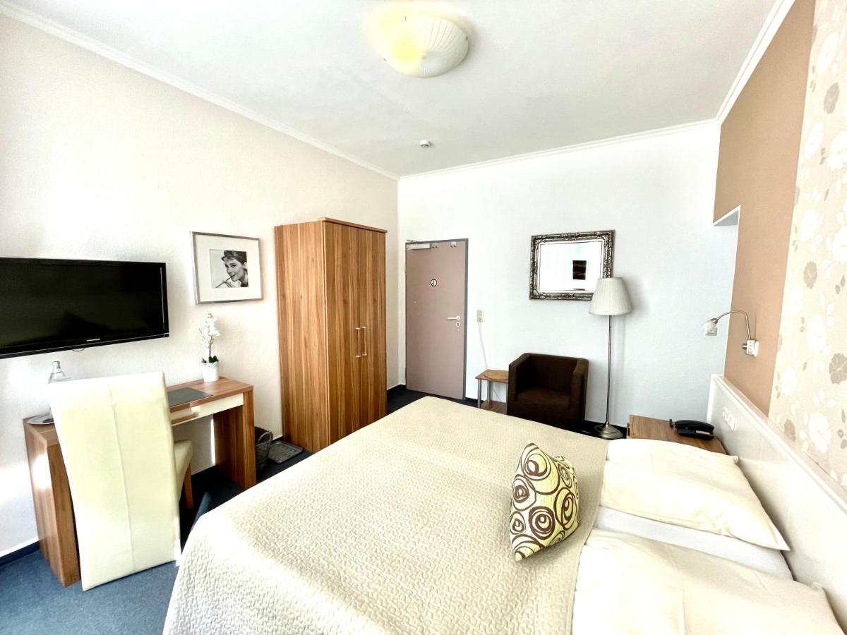 Hotel Saarburger Hof ภายนอก รูปภาพ