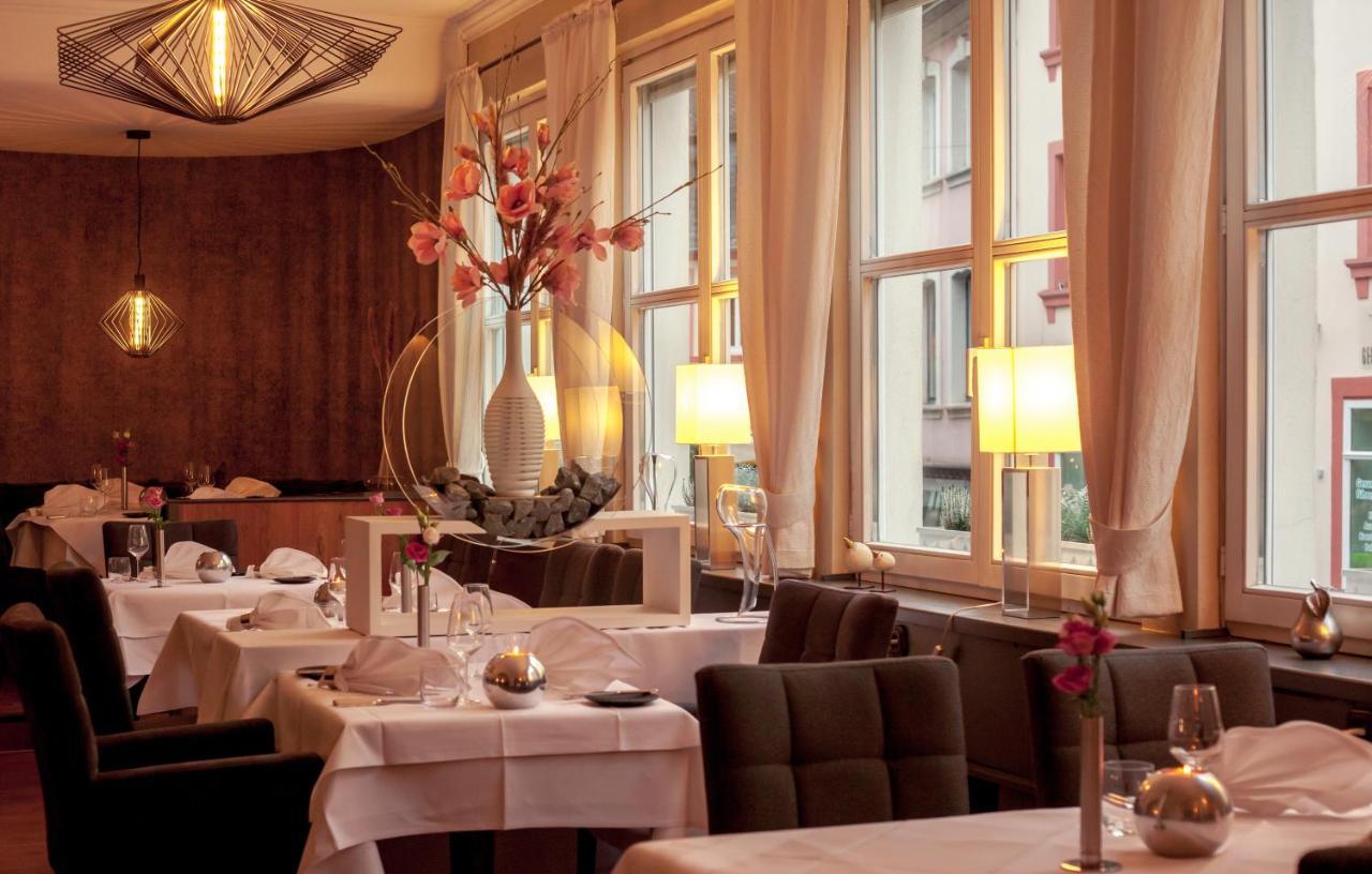 Hotel Saarburger Hof ภายนอก รูปภาพ