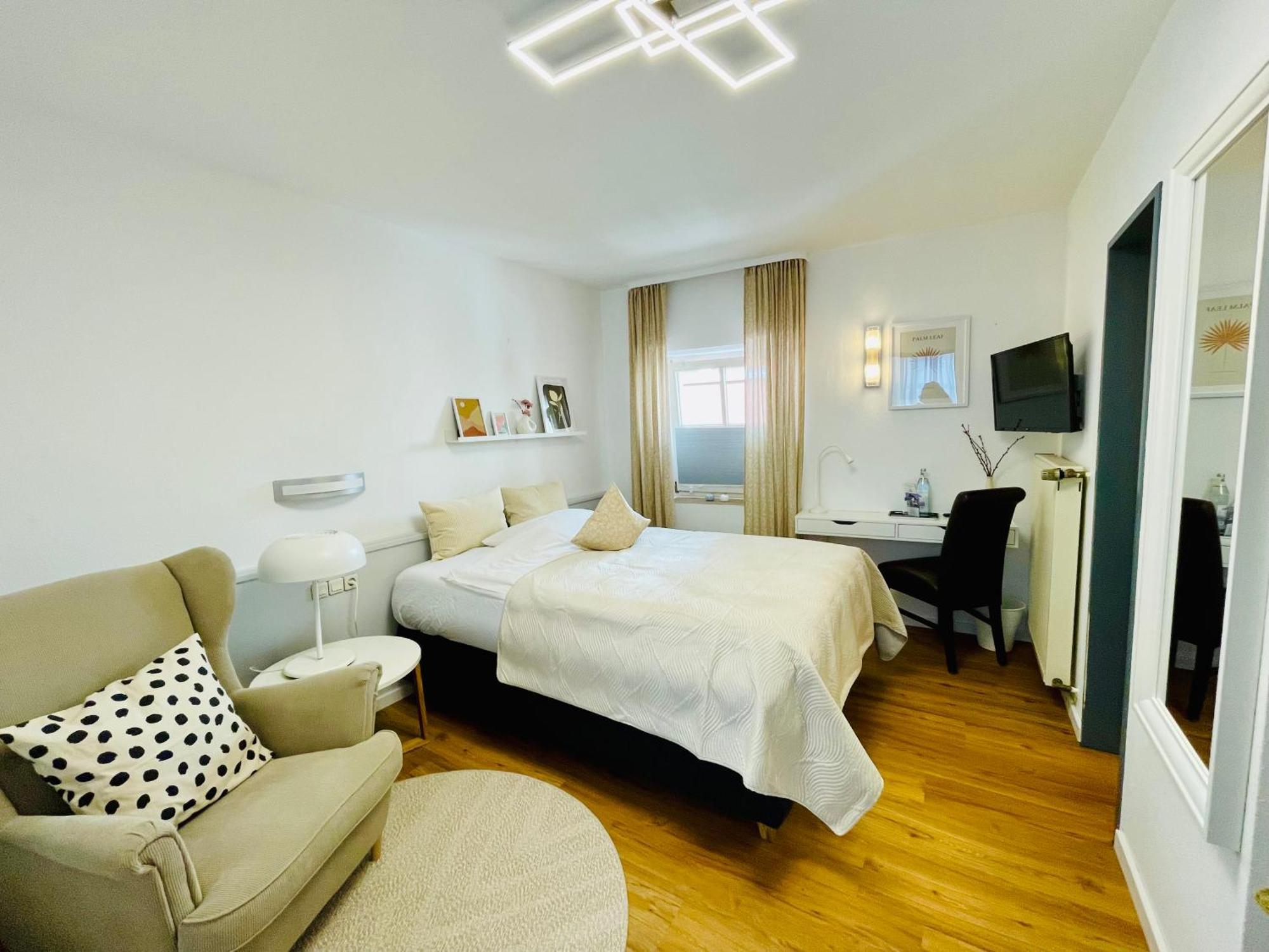 Hotel Saarburger Hof ภายนอก รูปภาพ